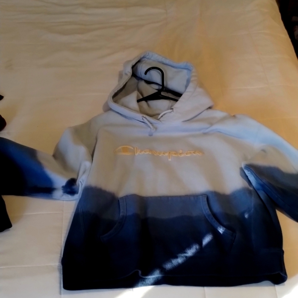 Champion women's reverse weave ombre XL hoodie bluex3 hardly ever wore